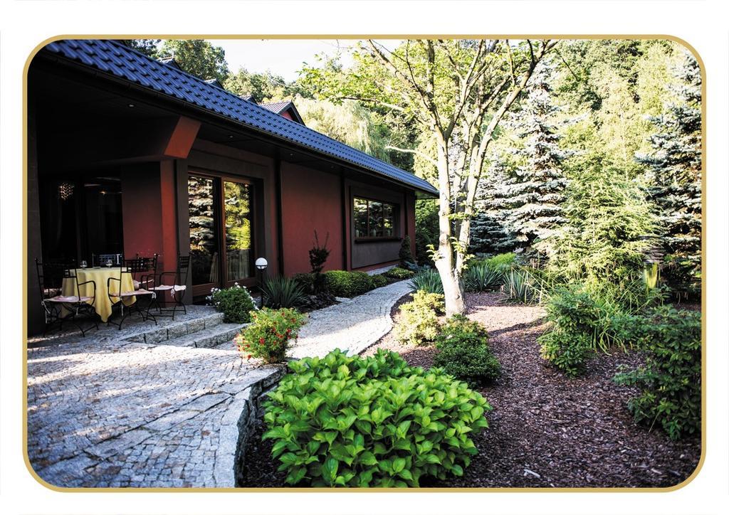 Agat Hotel 우치 외부 사진