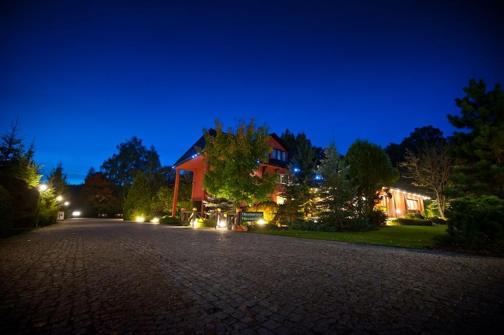 Agat Hotel 우치 외부 사진