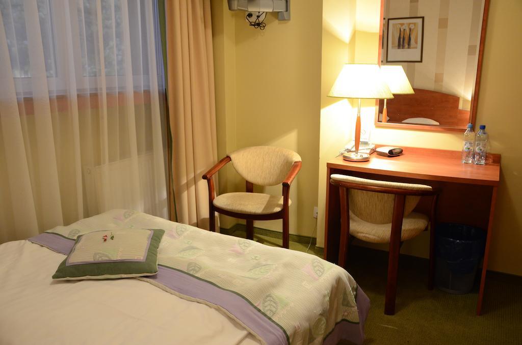 Agat Hotel 우치 객실 사진