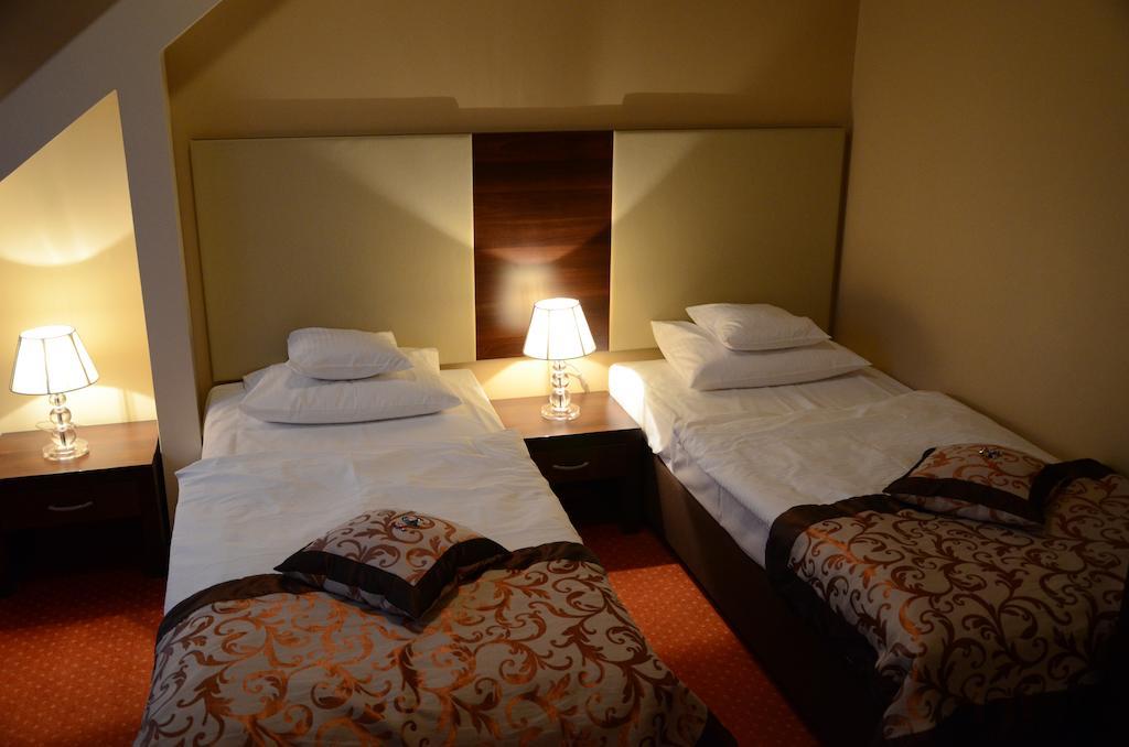 Agat Hotel 우치 객실 사진