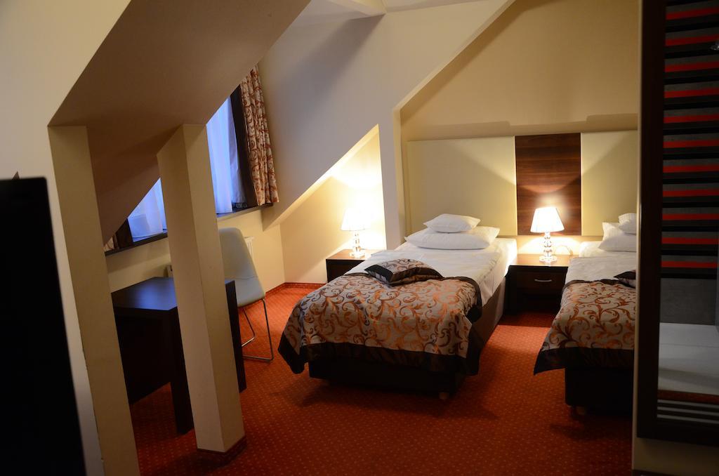 Agat Hotel 우치 객실 사진